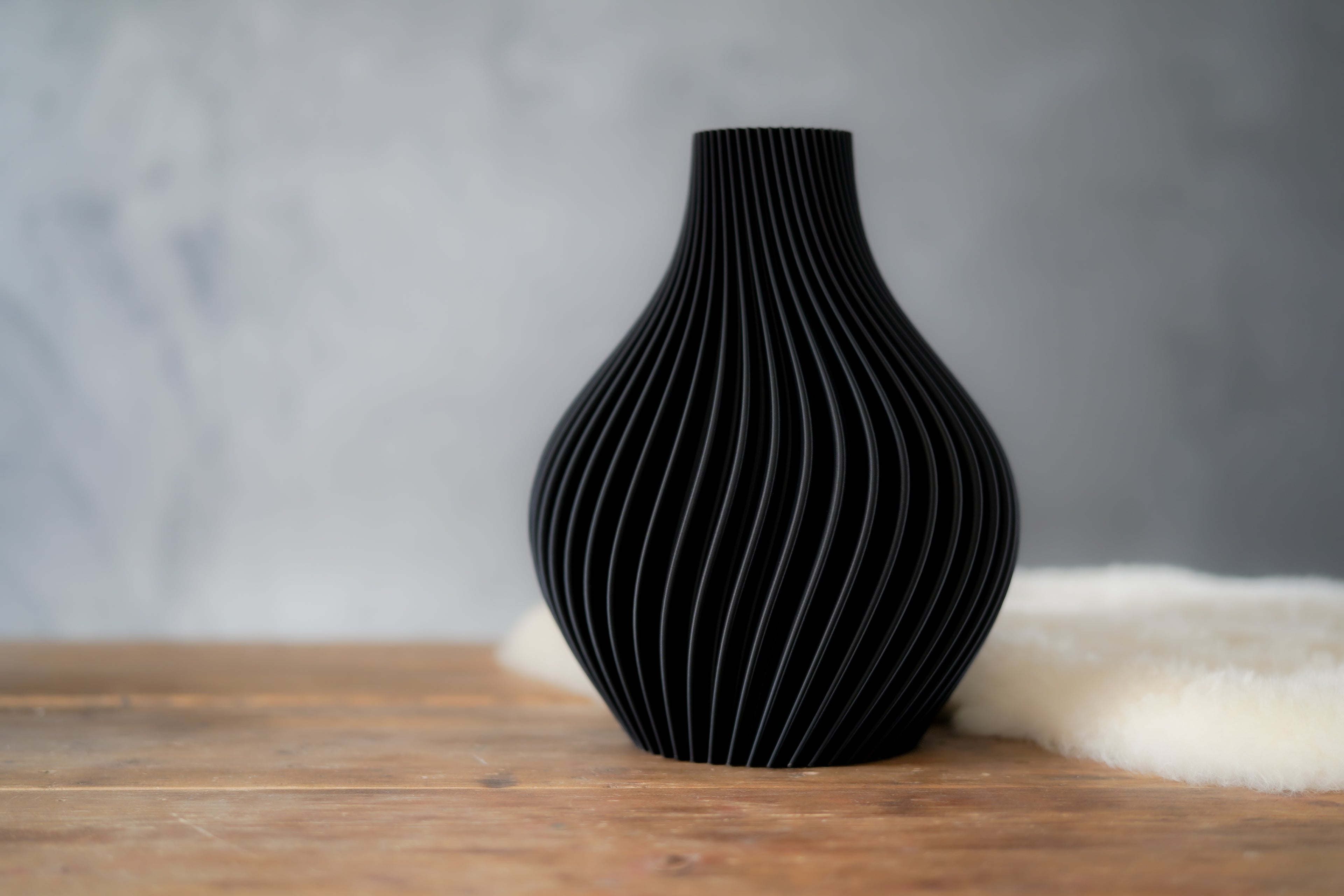 Obsidian | Charcoal Black | 3D Printed Design Vase
